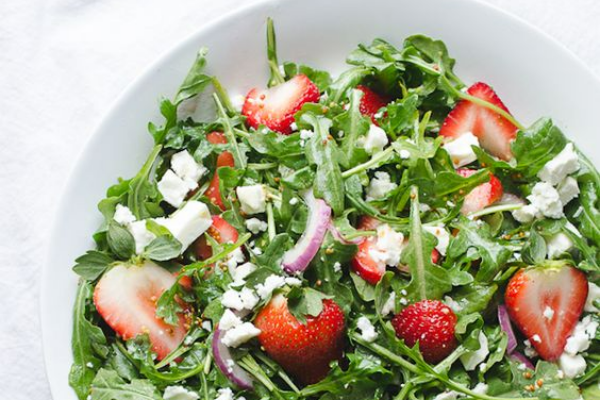 Çilekli Roka Salatası/Strawberry Rocket Salad