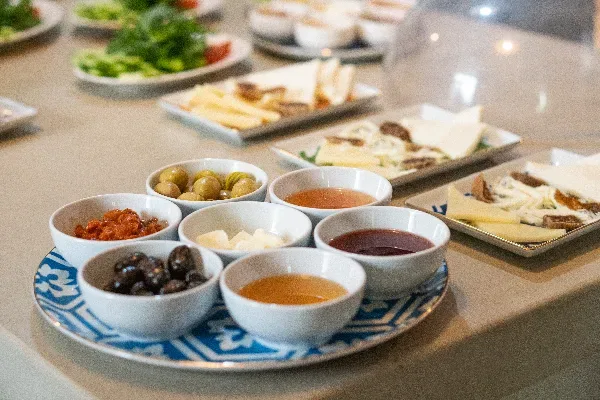 Yöresel Serpme Kahvaltı / Turkish Breakfast