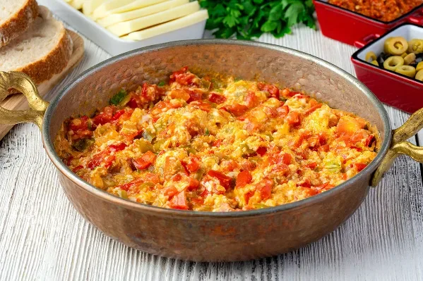 Menemen / Scrambled Egg with Tomato
